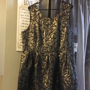 Holiday Dress. Black n gold. Fit n flare